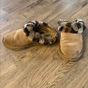 UGG Slide Slippers